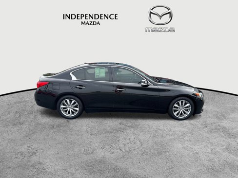 Used 2016 INFINITI Q50 3.0t Premium w/ 3.0T Premium Plus Package image 2