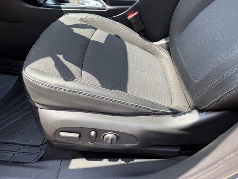 Used 2021 Buick Encore GX Select image 28