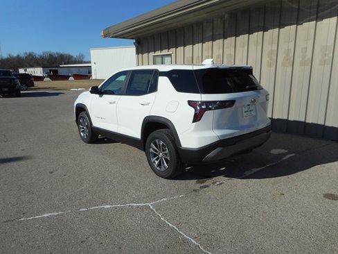 New 2025 Chevrolet Equinox LT w/ Safety and Technology Package image 3