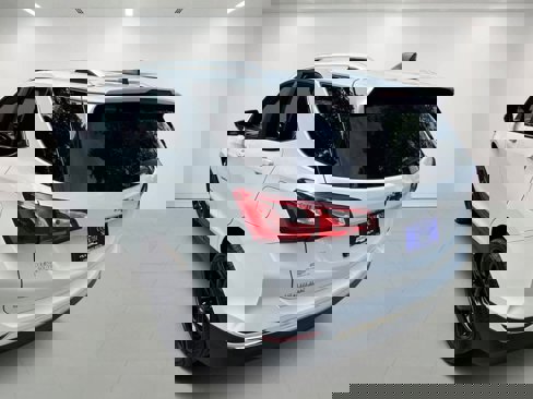 Used 2021 Chevrolet Equinox LT image 4