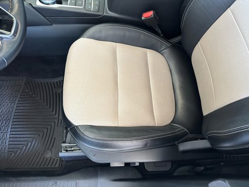 Certified 2021 Ford Escape Titanium w/ Titanium Elite Package image 23