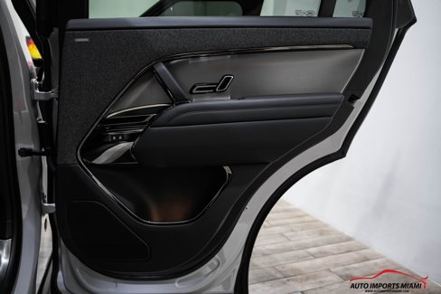 Used 2024 Land Rover Range Rover Sport Dynamic SE image 52