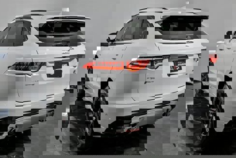 Used 2018 Jaguar F-PACE S image 9