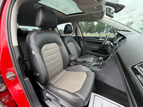Used 2015 Volkswagen Golf TDI SEL w/ Lighting Package (SEL) image 16