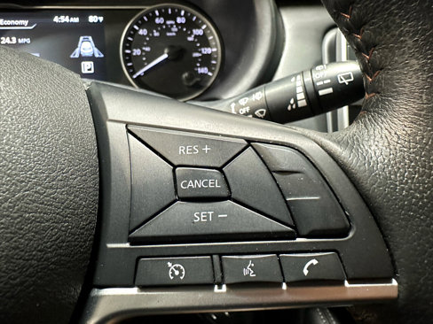 Used 2020 Nissan Kicks SR w/ Exterior Package image 32