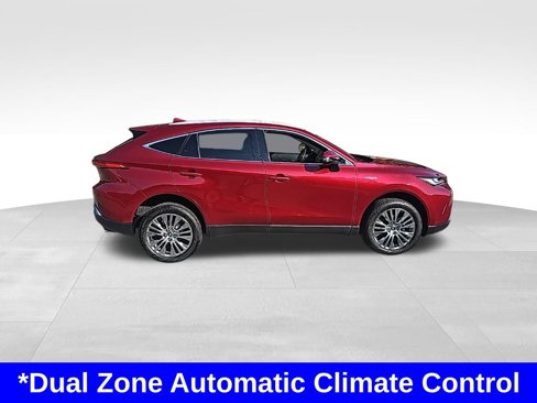 Used 2021 Toyota Venza XLE w/ Softex Package image 4