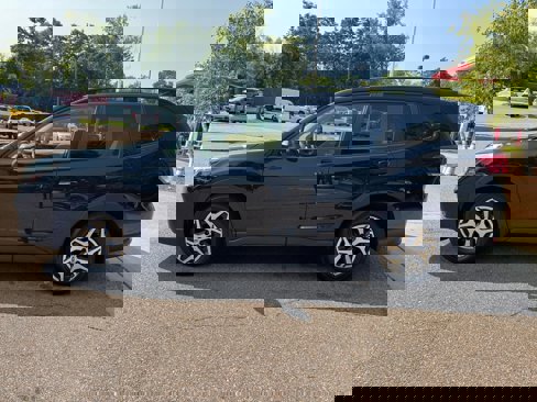 Used 2019 Subaru Forester Premium image 4