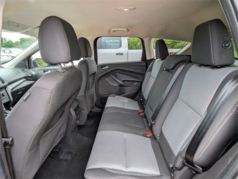 Used 2017 Ford Escape SE image 23