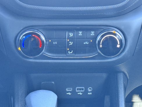 Used 2022 Chevrolet TrailBlazer LS image 22