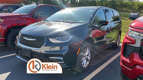 New 2026 Chrysler Pacifica Select image 1