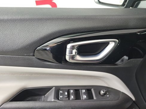 Certified 2022 Jeep Compass Limited image 11