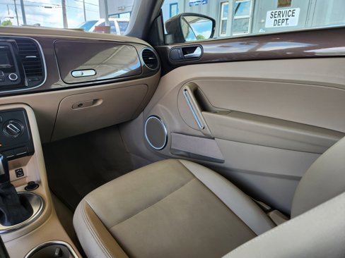 Used 2013 Volkswagen Beetle 2.5 image 23