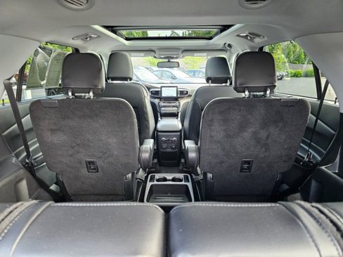 Used 2021 Ford Explorer Limited w/ Equipment Group 301A image 12