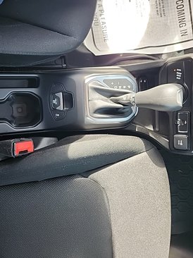 Used 2020 Jeep Renegade Sport image 28