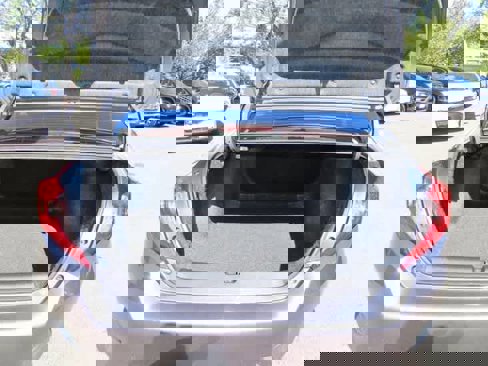 Used 2019 Honda Civic LX image 11