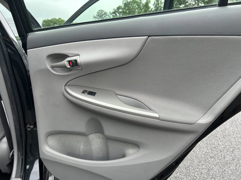 Used 2010 Toyota Corolla image 17
