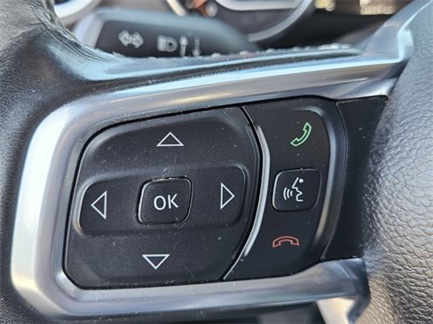 Used 2022 Jeep Wrangler Unlimited Sahara w/ Cold Weather Group image 30