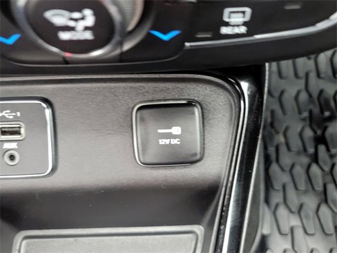 Used 2020 Jeep Compass Latitude image 27