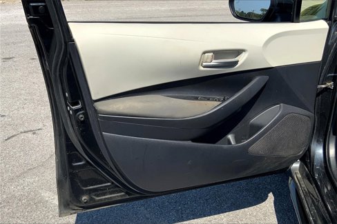 Used 2020 Toyota Corolla LE image 24