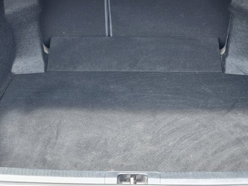Used 2018 Toyota Camry LE image 11