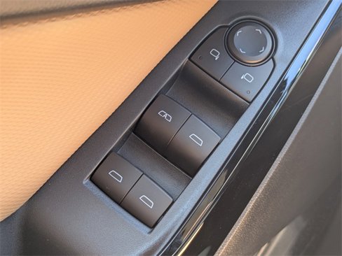 New 2026 Chevrolet Equinox ACTIV w/ Convenience Package III image 25