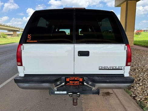 Used 1999 Chevrolet Suburban 2WD w/ Preferred Equipment Group 3 image 4