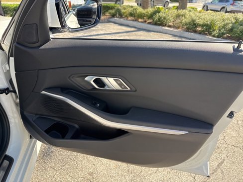 Used 2020 BMW 330i Sedan image 25