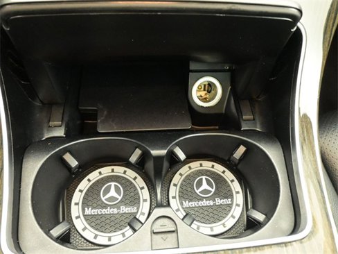 Used 2015 Mercedes-Benz C 300 4MATIC Sedan image 6