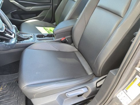 Used 2019 Volkswagen Jetta SE w/ Cold Weather Package image 13