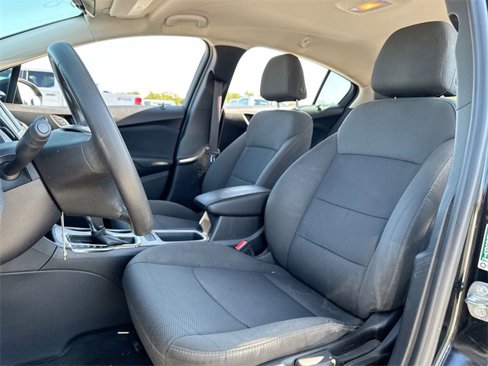 Used 2017 Chevrolet Cruze LS image 11