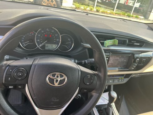 Used 2015 Toyota Corolla LE image 8