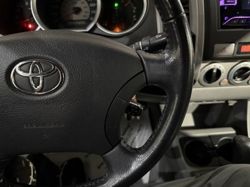 Used 2010 Toyota Tacoma PreRunner image 16