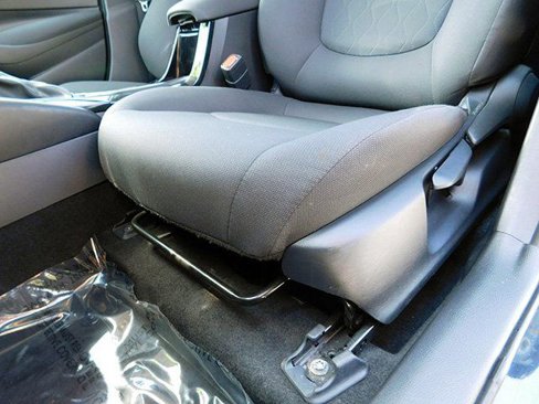 Used 2021 Toyota Corolla LE image 12
