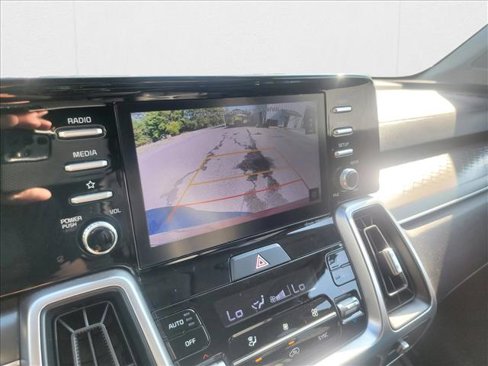 Used 2021 Kia Sorento S image 23