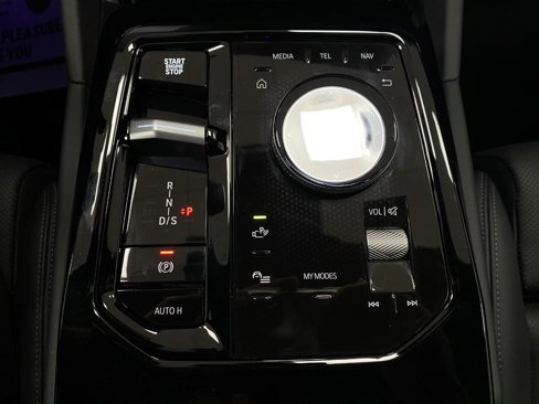 Certified 2025 BMW 530i xDrive w/ M Sport Package image 27