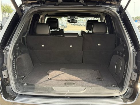 Used 2018 Jeep Grand Cherokee Altitude image 30