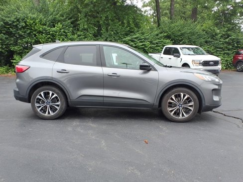 Used 2021 Ford Escape SE w/ SE Sport Appearance Package image 7