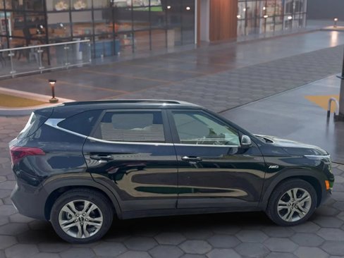 Used 2022 Kia Seltos S image 3