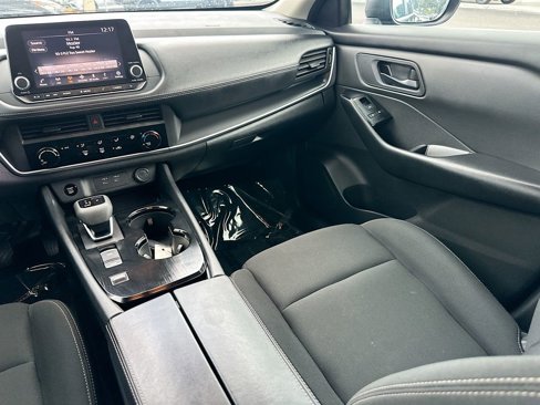 Used 2024 Nissan Rogue S image 22