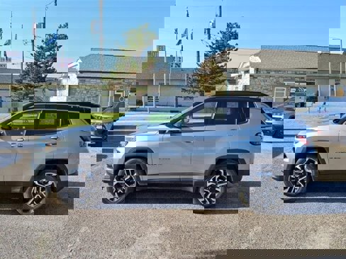 Used 2024 Jeep Compass Limited image 23