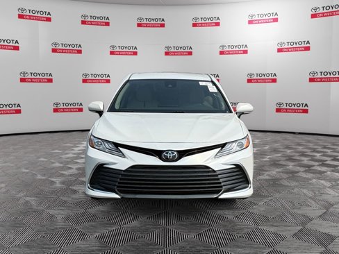 Certified 2022 Toyota Camry XLE w/ Navigation Package image 8