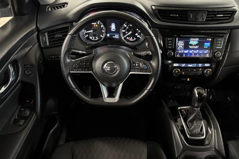 Used 2019 Nissan Rogue SV w/ Premium Package image 14