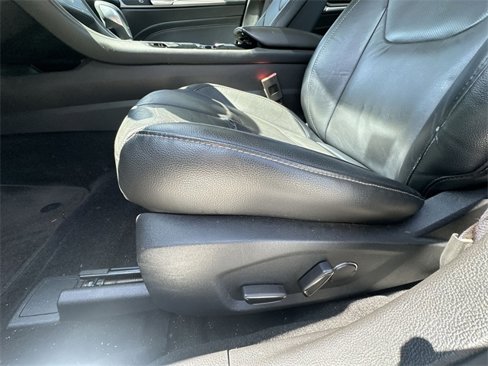 Used 2014 Ford Fusion Titanium image 12