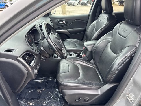 Certified 2019 Jeep Cherokee Limited image 9