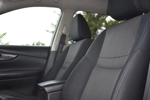 Used 2017 Nissan Rogue SV image 15
