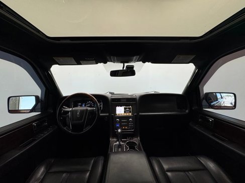 Used 2016 Lincoln Navigator Reserve image 20