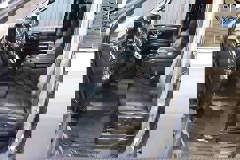 Used 2022 GMC Yukon SLE image 35