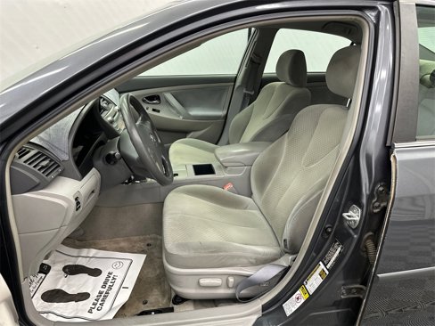Used 2009 Toyota Camry LE image 9