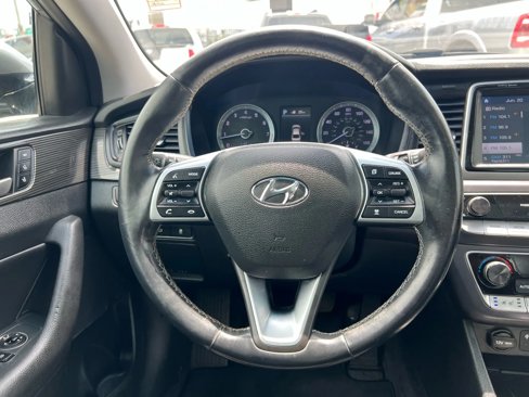 Used 2019 Hyundai Sonata Limited w/ Ultimate Package 04 image 25