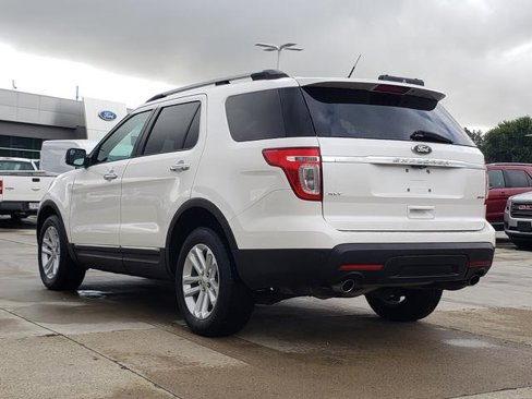 Used 2015 Ford Explorer XLT w/ Equipment Group 202A image 6